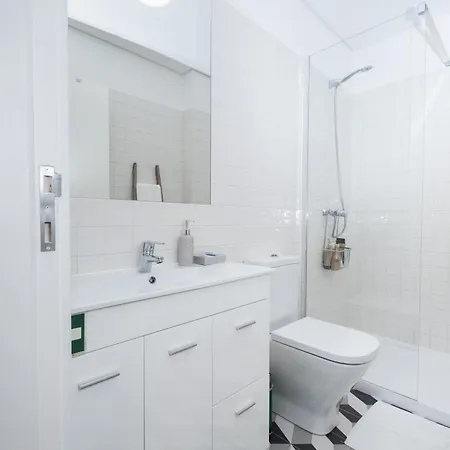 Host Wise - Sunny Downtown Апартаменты *