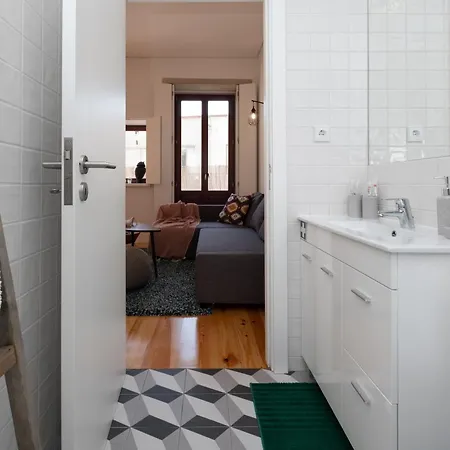 Host Wise - Sunny Downtown Apartment Porto