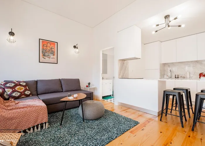 Host Wise - Sunny Downtown *